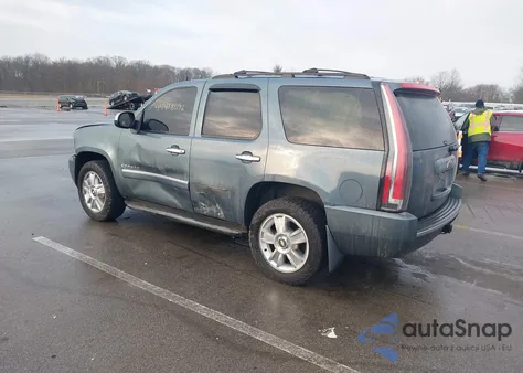 2009 Chevrolet Tahoe Ltz z USA, uszkodzony, nr VIN 1GNFK33079R176318